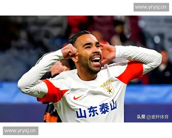 就风光那么几年，22岁加盟国米，23岁国家队首秀，24岁加盟米兰