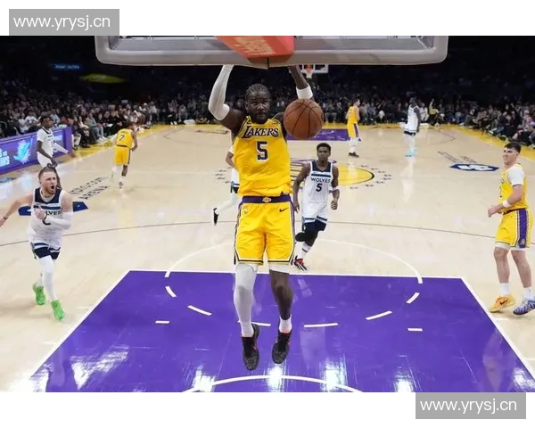 首秀砍10分+2记三分！湖人捡漏29岁三分王真香：雷迪克信任他